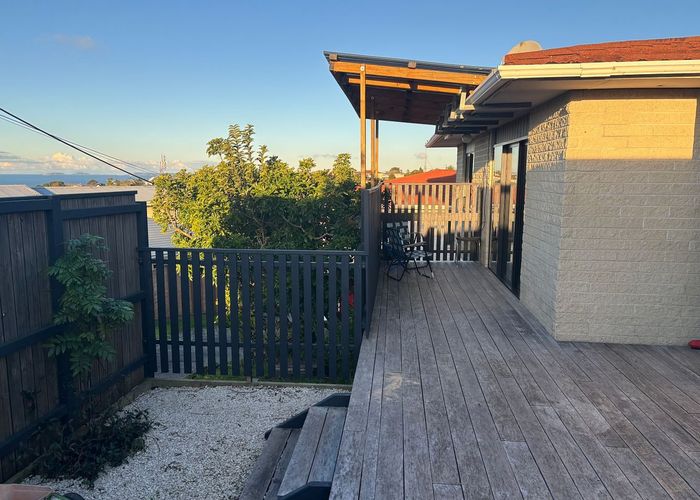  at 33 Deep Creek Road, Torbay, North Shore City, Auckland