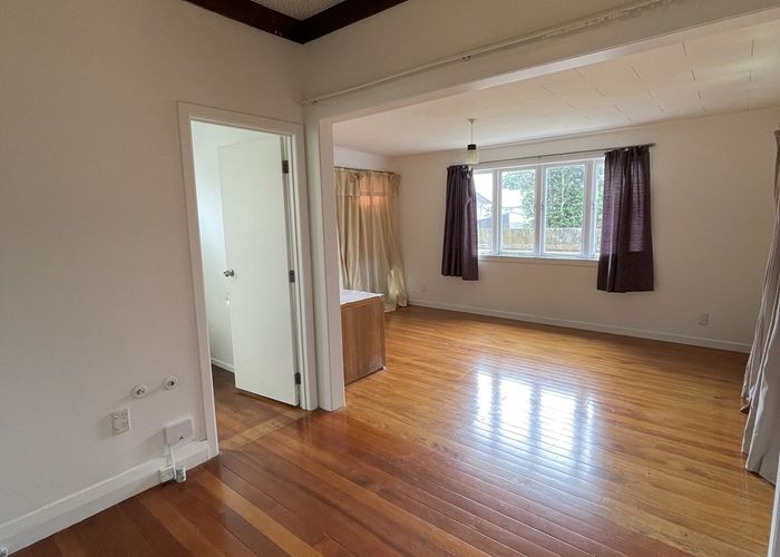  at 1063 Dominion Road, Mount Roskill, Auckland