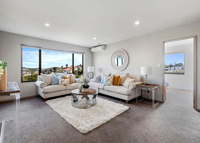  at 44 Beach Road, Te Atatu Peninsula, Auckland
