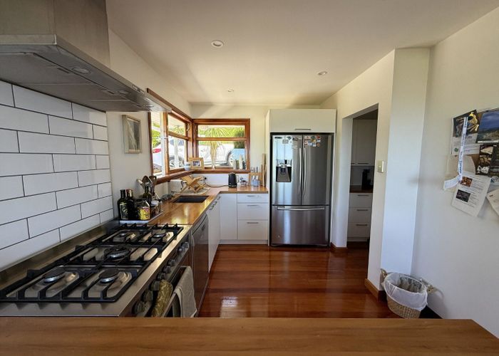  at 192 Clifton Terrace, Sumner, Christchurch City, Canterbury