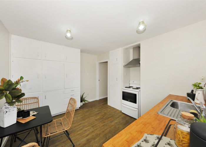  at 2/41 Wrights Road, Addington, Christchurch