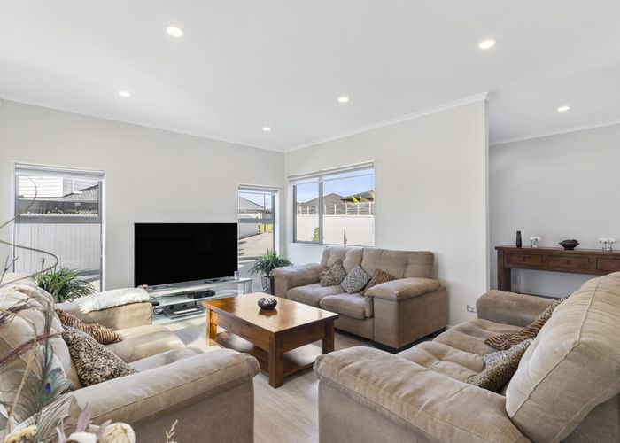  at 88 Twin Parks Rise, Papakura, Papakura