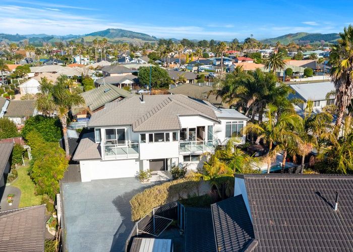  at 14 Malibu Key, Papamoa Beach, Papamoa