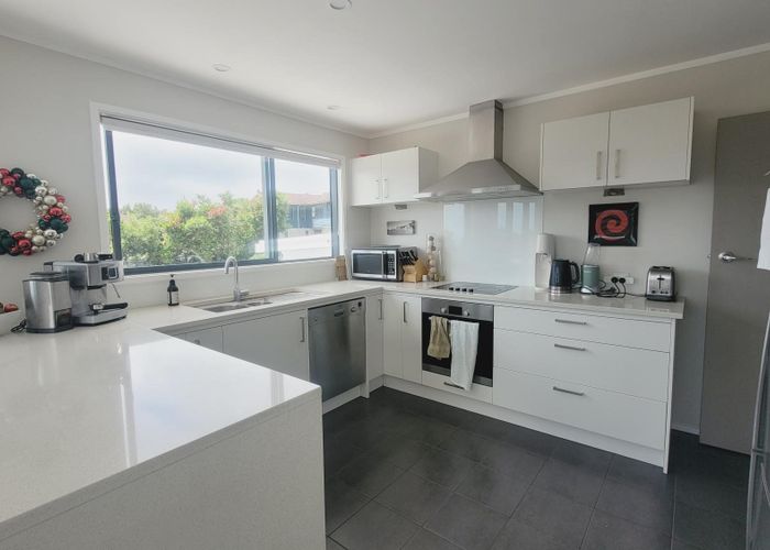  at 84 Pope Street, Camborne, Porirua, Wellington