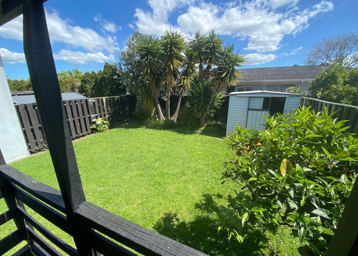  at 2/13 Latham Avenue, Pakuranga, Manukau City, Auckland