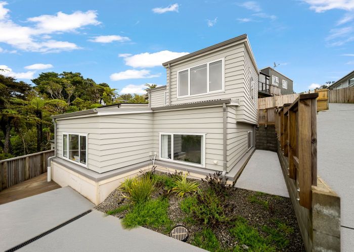  at 3A Hillview Crescent, Paparangi, Wellington, Wellington