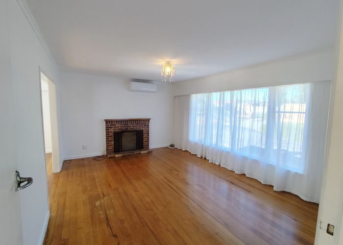  at 26 Larnoch Road, Henderson, Waitakere City, Auckland