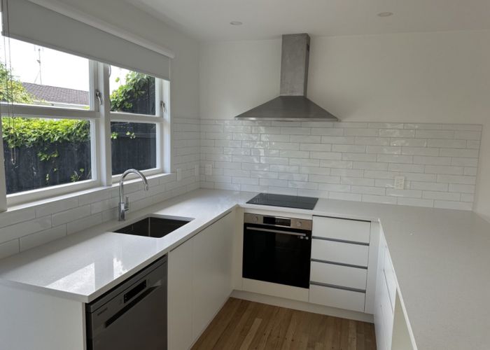  at 4/106 Nile Road, Milford, Auckland