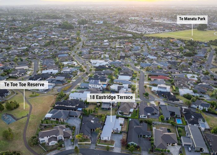  at 18 Eastridge Terrace, Huntington, Hamilton