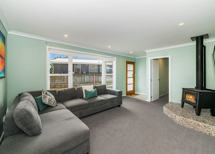  at 17 Winton Street, Paraparaumu Beach, Kapiti Coast, Wellington