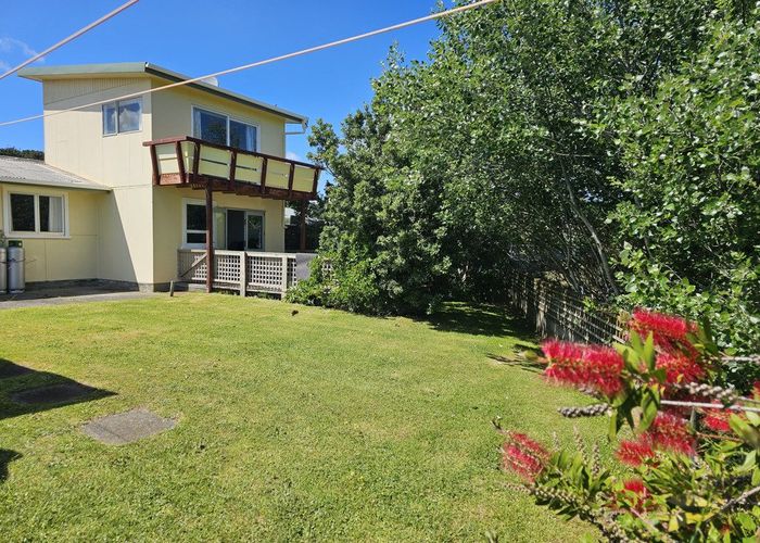  at 161 Kahukura Avenue, Waitārere Beach, Levin
