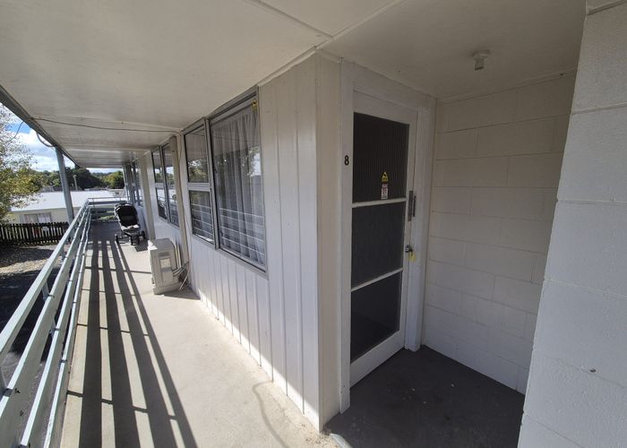  at 8/16 Oakley Avenue, Claudelands, Hamilton, Waikato