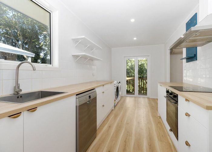  at 10D Saxbys Road, Glenview, Hamilton