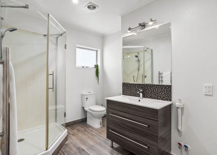  at 11 Hague Place, Birkenhead, North Shore City, Auckland