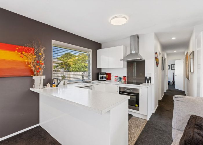  at 2/192 Woodham Road, Linwood, Christchurch City, Canterbury