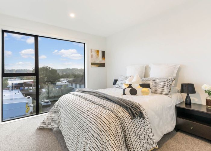  at 329 B Rangatira Road, Beach Haven, North Shore City, Auckland
