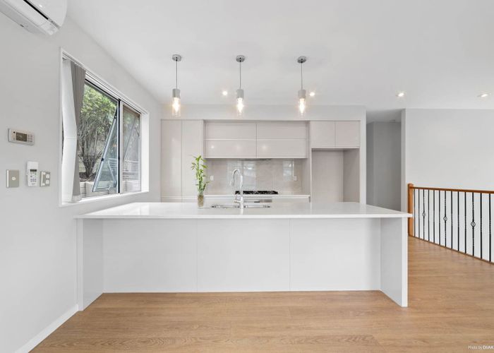  at 71 Tamahere Drive, Glenfield, Auckland