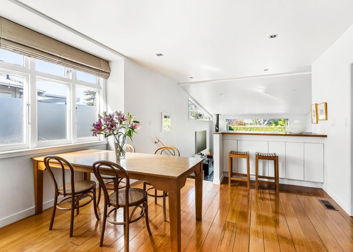  at 9 Warwick Avenue, Westmere, Auckland