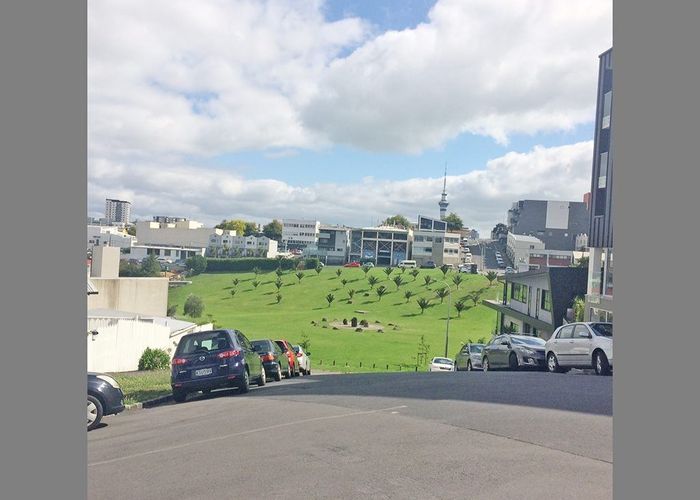  at 5/8 Rendall Place, Eden Terrace, Auckland