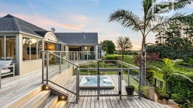  at 14 Isherwood Place, Saint Johns, Auckland
