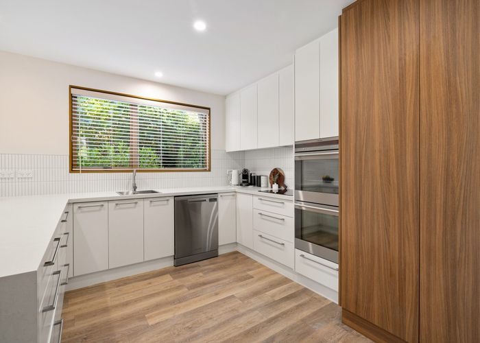  at 27 Highland Place, Avonhead, Christchurch City, Canterbury