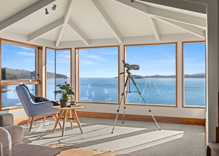  at 1 Rangiuru Road, Mahina Bay, Eastbourne, Lower Hutt, Wellington