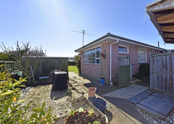  at 6 Adrian Place, Shirley, Christchurch City, Canterbury