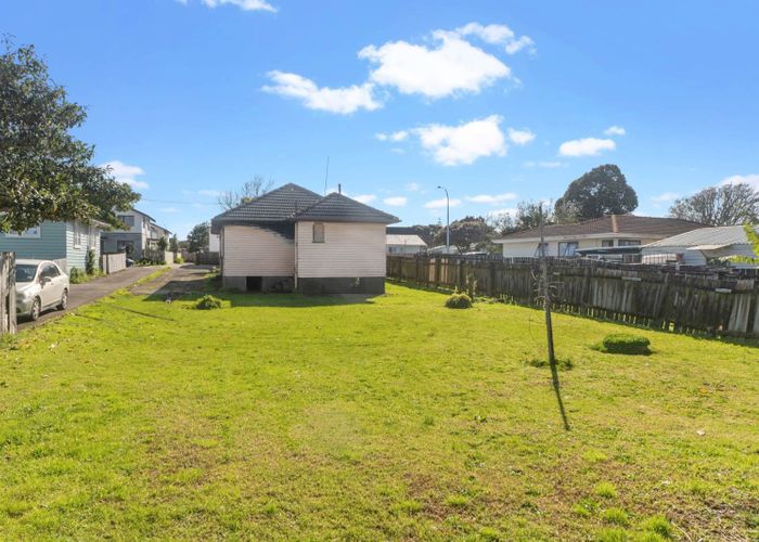  at 13 Hilda Road, Favona, Auckland
