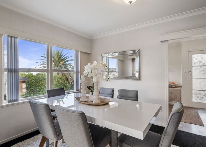  at 225 Forrest Hill Road, Forrest Hill, Auckland