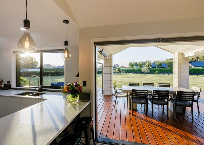  at 11 South Oaks Close, Pukemoremore, Cambridge