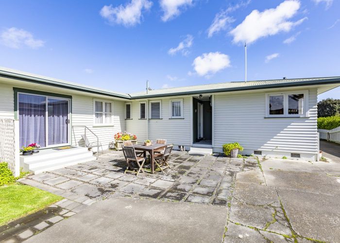  at 15 Exeter Crescent, Pirimai, Napier