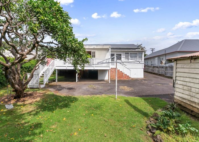  at 15 Rossgrove Terrace, Mount Albert, Auckland City, Auckland