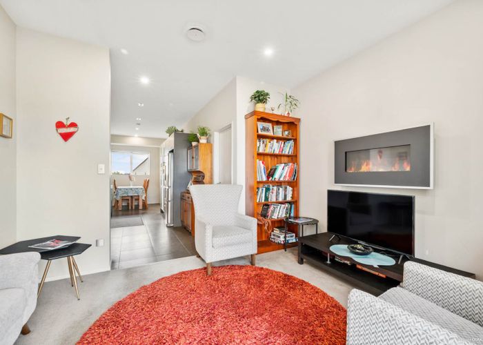  at 4 Hatfield Place, Albany Heights, Auckland