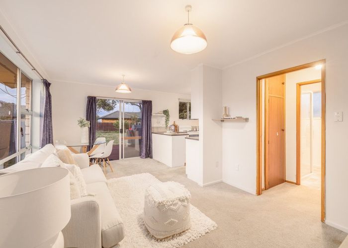  at 2/25 Sylvia Street, Parklands, Christchurch