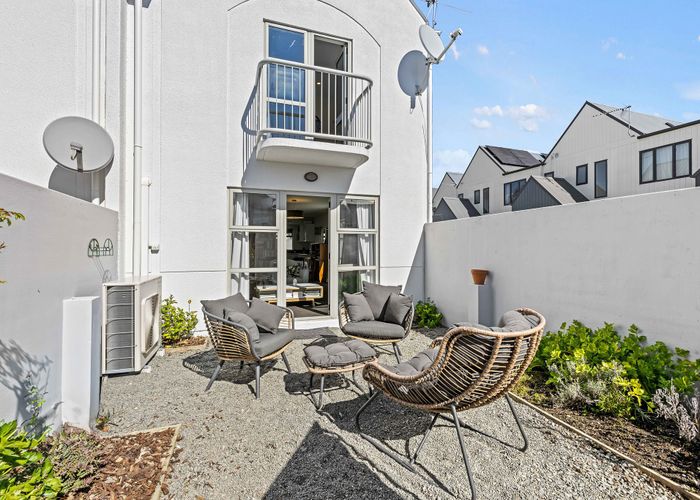  at 2/30 Melrose Street, City Centre, Christchurch City, Canterbury