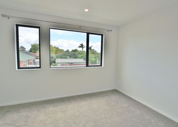  at 12/115 Swanson Road, Henderson, Waitakere City, Auckland