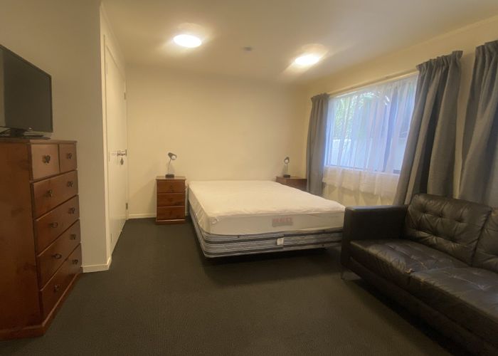  at 5/8D Schnapper Rock Road, Albany, North Shore City, Auckland