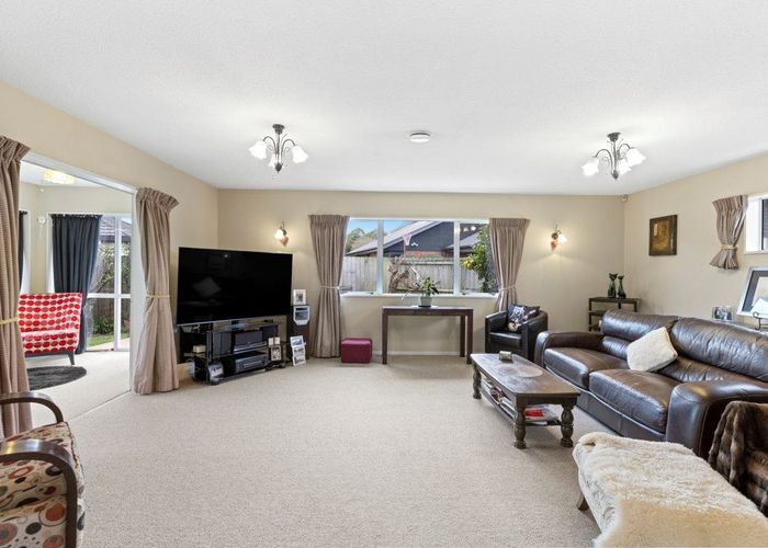  at 3 Pyatt Place, Redwood, Christchurch City, Canterbury