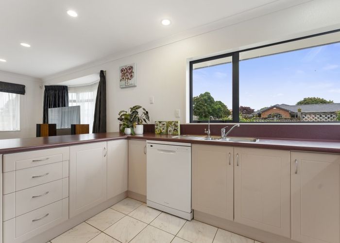  at 8 Adam Lile Drive, Highlands Park, New Plymouth
