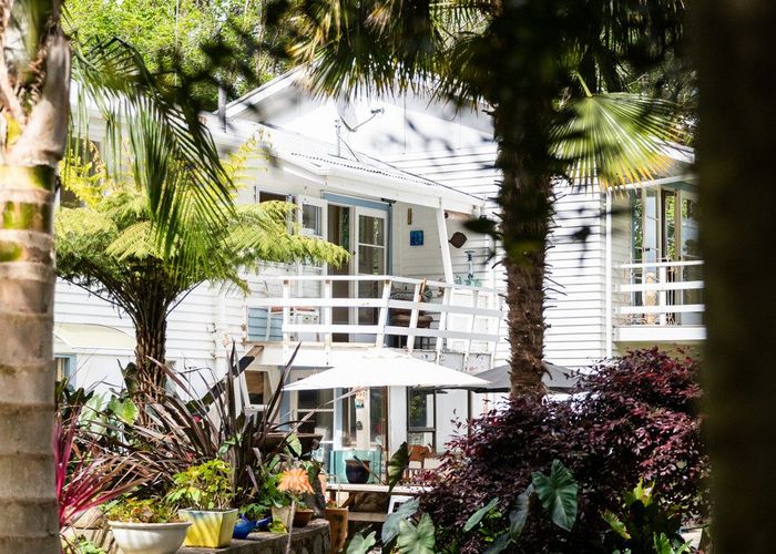  at 114 Victoria Street, Thames