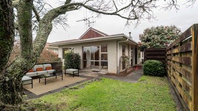  at 23 Glen Lynne Avenue, Queenwood, Hamilton