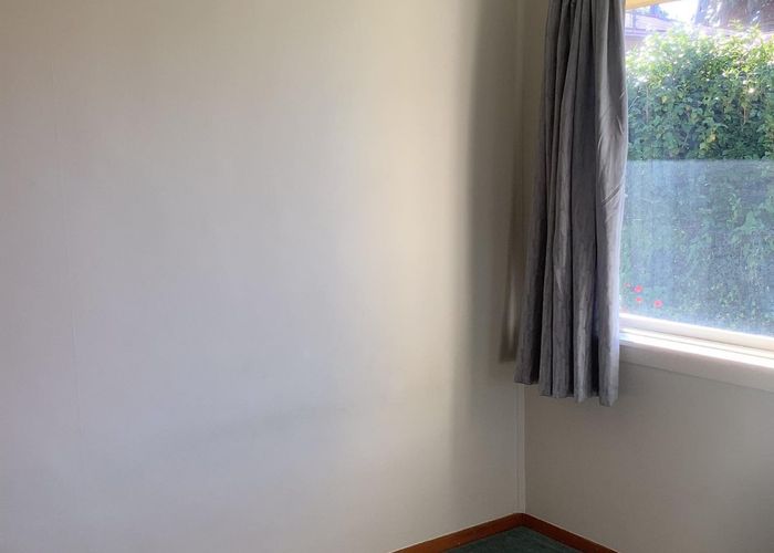  at 2/355 Worcester Street, Linwood, Christchurch City, Canterbury