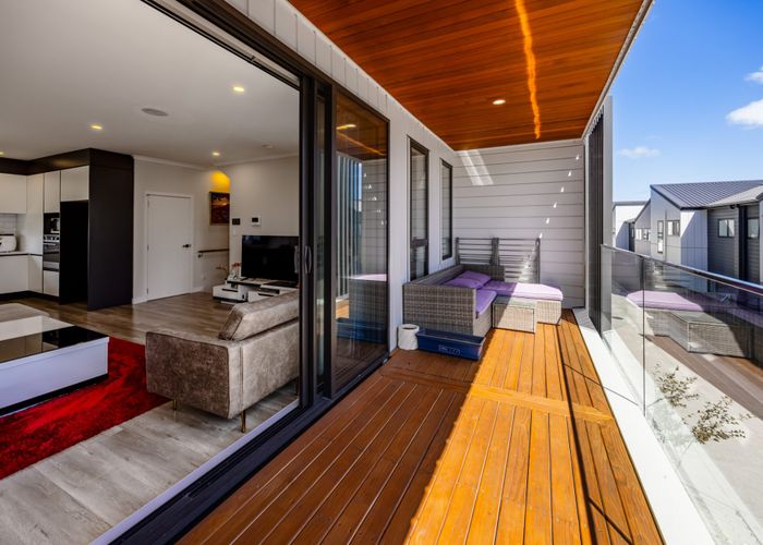  at 2/5 Ayr Road, Pakuranga Heights, Manukau City, Auckland