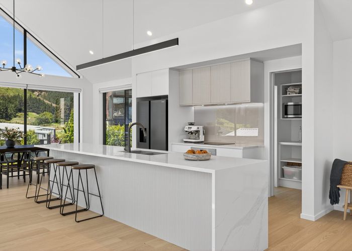  at 6 Round Hill Rise, Cracroft, Christchurch City, Canterbury