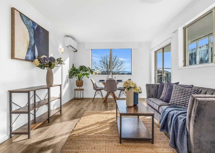  at 2/485 Blockhouse Bay Road, Blockhouse Bay, Auckland City, Auckland