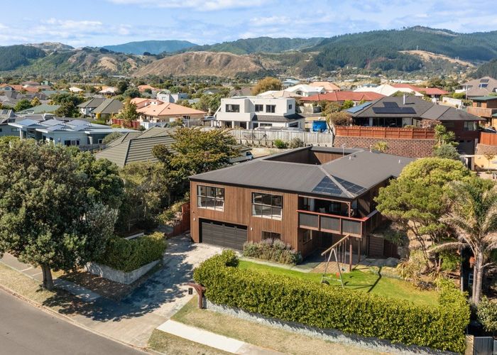  at 22 Millennium Hill, Paraparaumu