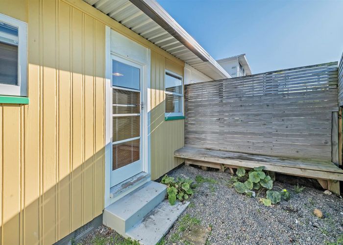  at 3/9 Hardwicke Street, Sumner, Christchurch