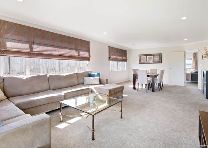  at 9 Bronwylian Drive, Flat Bush, Auckland
