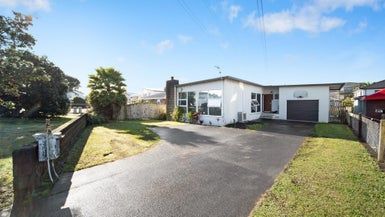  at 304 Massey Road, Mangere East, Auckland