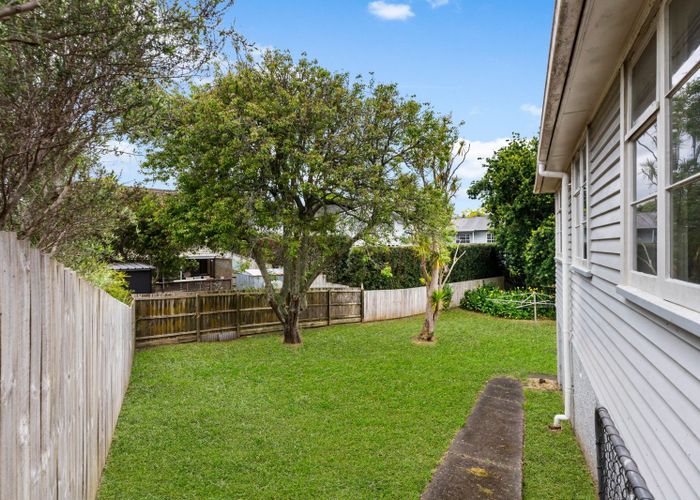  at 5 Fifeshire Street, Belmont, North Shore City, Auckland